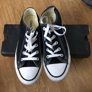 Black low top Converse